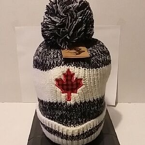 Cozy Knit Pom-Pom Hat with Maple Leaf Design